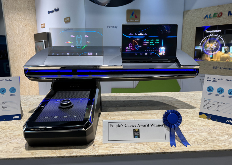 申博太陽城車用Micro LED Display HMI解決方案獲&rdquo;最佳車用顯示獎(jiǎng)&rdquo;，以用戶為中心開發(fā)，針對(duì)前座駕駛與乘客設(shè)計(jì)兼具娛樂與安全的高畫質(zhì)屏幕，包含車艙前座的Micro LED透明屏幕及全球首款內(nèi)建鏡頭的智慧Micro LED顯示器