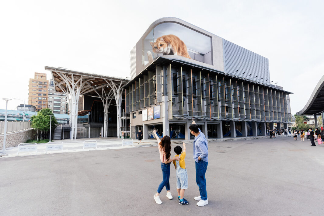 【智崴資訊】ALED無縫拼接先進(jìn)顯屏技術(shù) 啟動(dòng)全臺(tái)首座Aniverse漫遊者實(shí)境體感基地